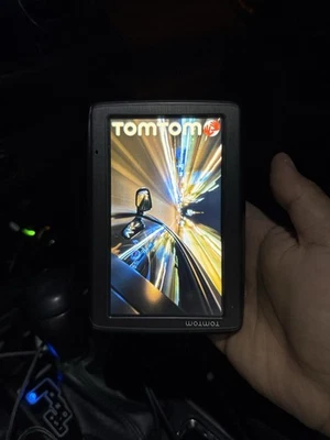 TOMTOM 4EN52 Z1230 Portable GPS with USB 5” Screen - Image 1 of 4