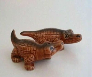 Vintage Ceramic Alligators Salt & Pepper Shakers Japan - Picture 1 of 2