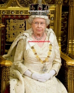 QUEEN ELIZABETH Photo 4x6 Royal London England Great Britain Collectibles - Picture 1 of 1