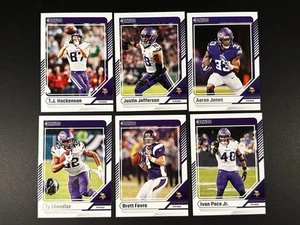 Lote 2024 Panini Donruss Minnesota Vikings - Favre Hockenson Jefferson Jones - Imagen 1 de 2