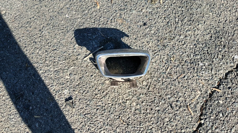 Накладки на задние трубы 11-14 Dodge Charger справа и слева - Изображение 1 из 1