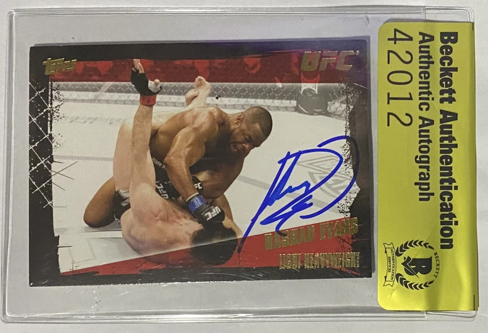 Rashad Evans signed Topps UFC Card. Beckett Seal Of Authenticity COA. Suga. - Image 1 of 1
