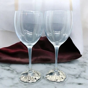 2 Biltmore Estate Wine Glasses w/ Pewter Medallion Scene on Base - Picture 1 of 8