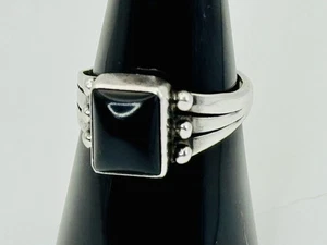 Vintage Sterling Silver Rectangular Black Onyx Ring Sz 8 Modernist Triple Split - Picture 1 of 9