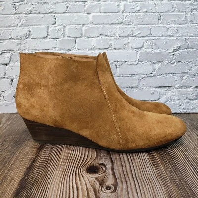 Nicole Miller Camel Tan Brown Suede US 10 Low 2 Inch Heel Wedges Ankle Booties  - Image 1 of 4