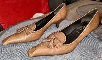 Vintage Prada Women’s Brown Leather Pointed Toe Kitten Heels w/Tassels EU36 US 6 - Image 1 of 4