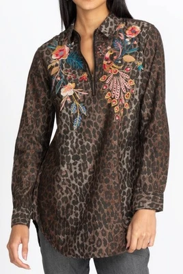 Camisa túnica Johnny Was Workshop Shuri bordada leopardo 1/2 cremallera talla S usada en excelente estado Foto 1 de 4