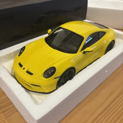 1:18 Minichamps Porsche 911 992 GT3 Touring 2022 Yellow Black Wheels 117 069021 - Image 1 of 4