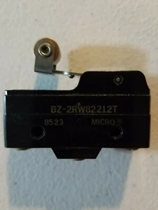 Honeywell BZ-2RW82212T Schnapprolle SPDT 15A, 480V Endschalter - Bild 1 von 7