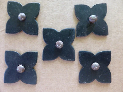 5 décorations fer noir (Décos + Pointes) Côté 2,3 cm  Jamais utilisé - Photo 1/3