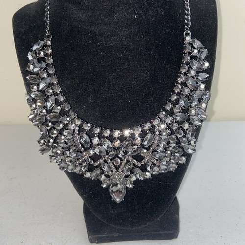 VETEMENTS Collana Paparazzi THE TINA Gunmetal Nero Prom Occasioni Speciali Dichiarazione