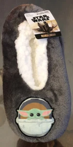 STAR WARS THE MANDAORIAN Fuzzy Boy's Non Slip Slipper Socks (M/L) 13-4~ Free Shi - Picture 1 of 2