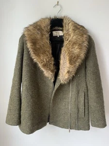 ZARA TRAFALUC GREEN ZIP JACKET WITH DETACHABLE FAUX FUR COLLAR. SIZE XS - Picture 1 of 4