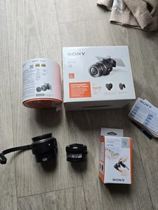 Sony ILCE-QX1L Black Digital Camera and lens Lens Kit 16-50mm + flexi kit - Picture 1 of 13