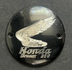 HONDA DREAM 250 MOTOCICLETA VINTAGE CUBIERTA LATERAL GASOLINA TANQUE INSIGNIA EMBLEMA - Imagen 1 de 9