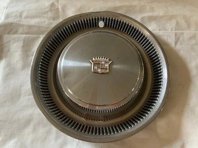 Cadillac DeVille 1975-1980 tapacubos llanta tapacubos escudo insignia emblema Foto 1 de 4