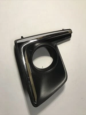 Bisel antiniebla Subaru Crosstrek 2016 2017 57731FJ420 OEM 16 17 Foto 1 de 4