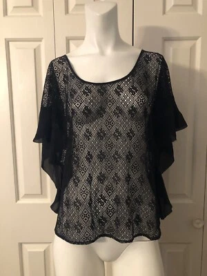 Top túnica Madison Marcus XS de colección años 00 negro encaje volantes calce relajado cuello redondo usado en excelente estado Foto 1 de 4