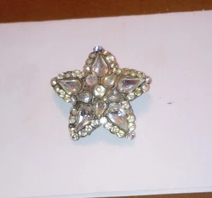 Broche/pin vintage de estrás transparente con estrella de cinco puntos de la década de 1940 - Imagen 1 de 9