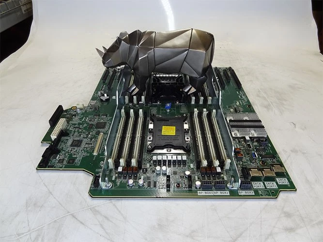 P11390-001 HP ML350 Gen 10 Systemboard 879152-001 - Image 1 of 1