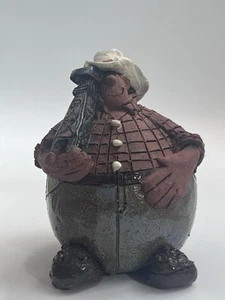 Figura de arte de arcilla Sara Meadows OIL RIG MAN 1980 firmada de Texas “Balloon People” - Imagen 1 de 7