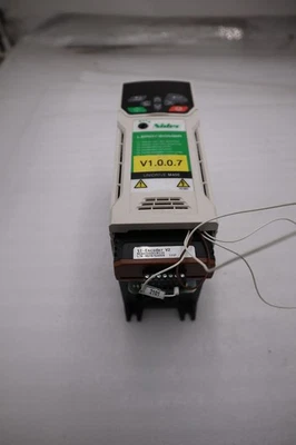Control Techniques M40002200075A/ M400-022 00075A DRIVE UNIDRIVE M400 2 HP H1035 - Image 1 of 4
