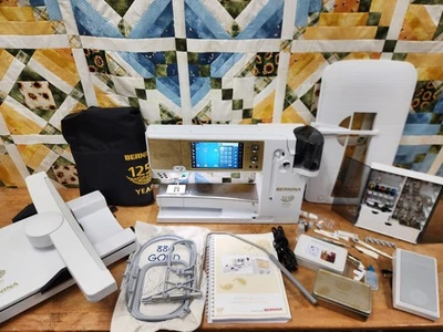Bernina 880 Gold Sew/Emb Machine! ONLY 750k Stitches! Professionally Serviced! - Image 1 of 4