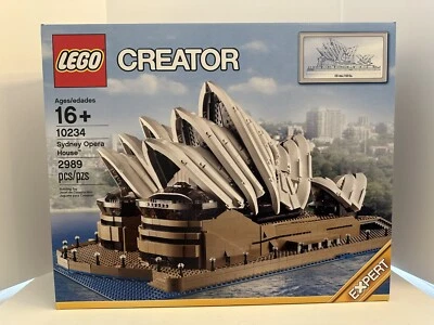 LEGO Creator Expert: Sydney Opera House (10234) - Image 1 of 4