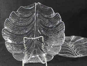 Orrefors Eden Set of Two Dinner Plates - Picture 1 of 4