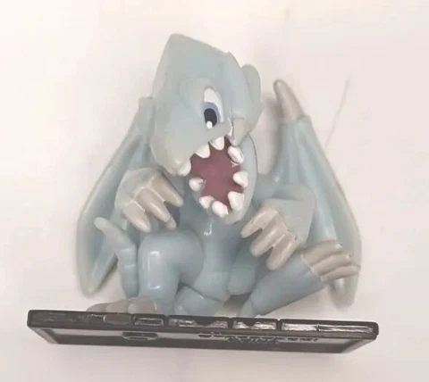 VTG Yu-Gi-Oh Kazuki Toon Blue Eyes White Dragon Figure 1.5" Cover