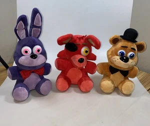 FNAF Plüsch Lot - Bonnie, Foxy & Fazbear. Hartplastikaugen. ~ 9-13 Zoll groß - Bild 1 von 5