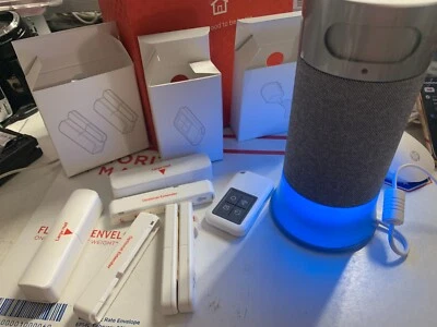 Honeywell Home Smart Home Security Self-Monitored System Starter Kit. RCHS5230WF - Image 1 of 4