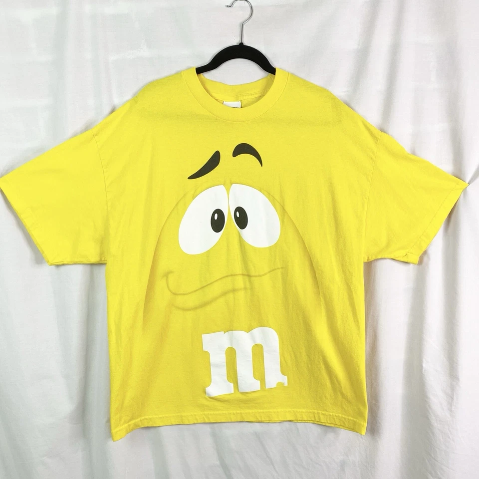 Camiseta M&M's Candy Vintage Y2K Amarela Masculina Anos 2000 Adulto 2XL XXL - Imagem 1 de 4