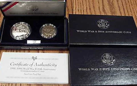 1993 World War II 50th 1991-1995 WWII Proof 2 Coin Silver Dollar and 50c WW2 Cover