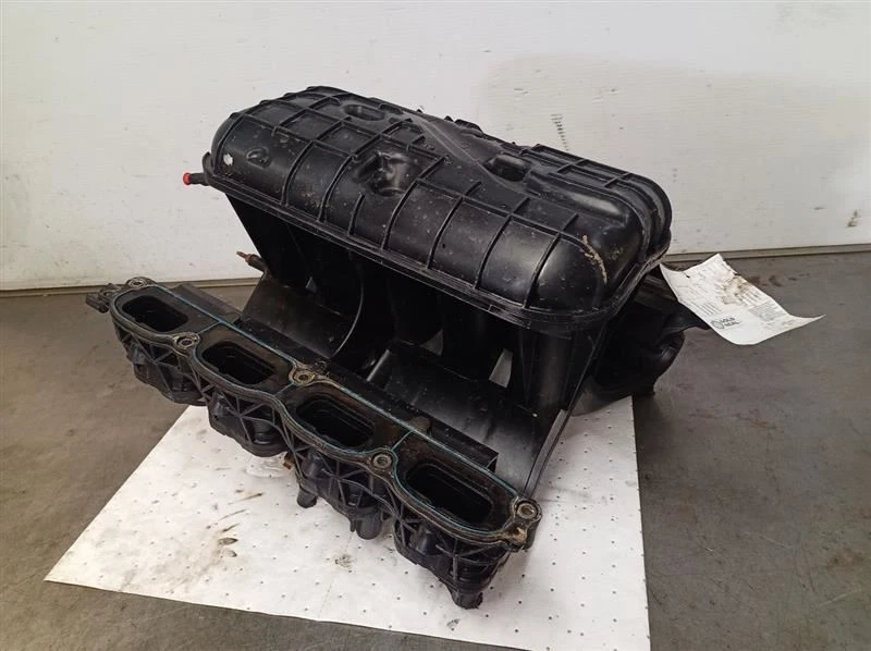 Plenum Intake Manifold from 2013 Ford Expedition 5.4L 3V 10317569 - Image 1 of 4