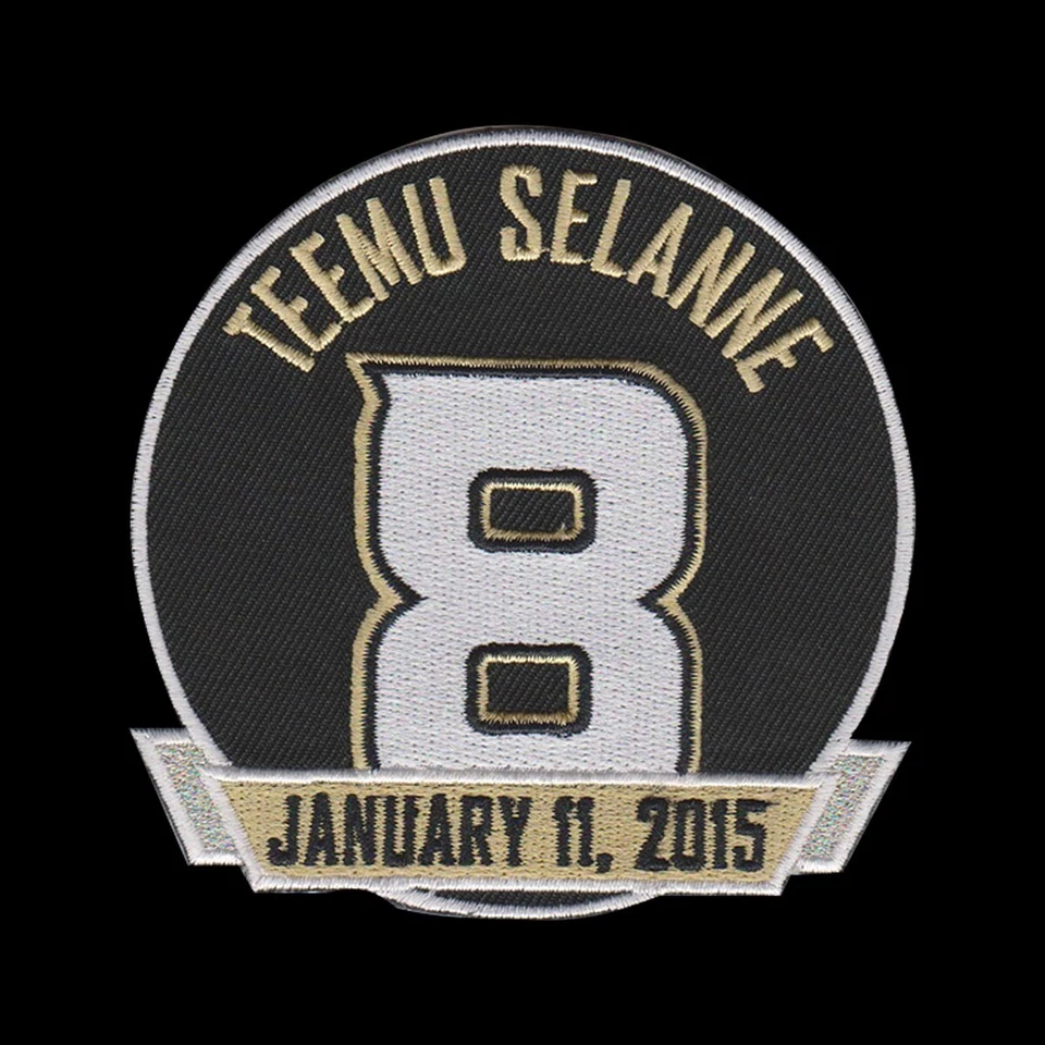 Parche de jubilación Teemu Selanne # 8 parche de camiseta de los Anaheim Ducks 11 de enero de 2015 Foto 1 de 1
