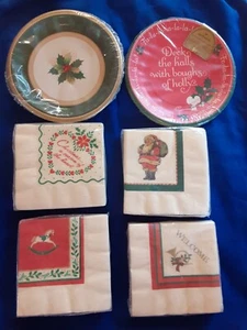 VTG Christmas Santa Holiday Beverage Cocktail Napkins & Party Plates HALLMARK+ - Picture 1 of 7