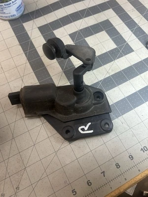 1999 Lincoln Navigator right rear electric window  motor F75B-7830306-AD (198) - Image 1 of 4