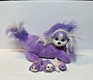 Caramelo sorpresa cachorro púrpura rosa perro con 3 cachorros bebés 2015 - Imagen 1 de 3