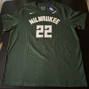 The Nike Tee Khris Middleton #22 Milwaukee Bucks NBA Shirt Mens Size X-Large New - Picture 1 of 5