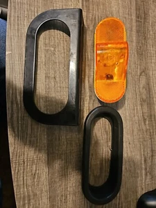 truck lite dot sae afp2 91 & garment 60700& mounting plate 60 mb - Picture 1 of 9