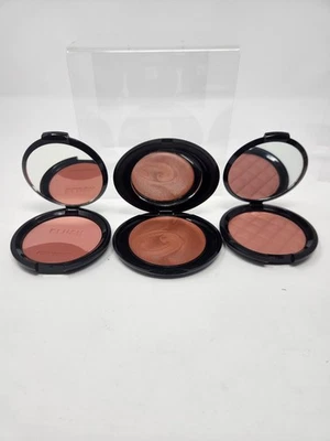 NOS Signature Club A Blush Lot Jet Tech Ultra Creamy Powder 1 Fair Candlelight 2 - Image 1 of 4