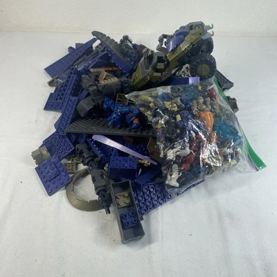 Mega Bloks Construx HALO 2lb Lot Of Mini Figures, Weapons and random pieces. - Image 1 of 4