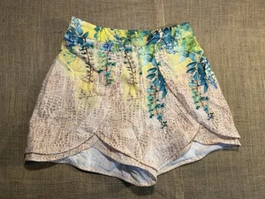 Bebe Faux Wrap Shorts Size 0 Floral & Snake Skin Pattern - Picture 1 of 9