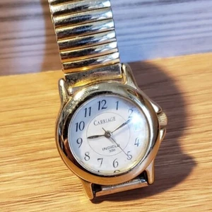Orologio Carriage Indiglo Timex Impermeabile 30 Metri Tono Oro Cinturino Elastico W2 - Foto 1 di 10