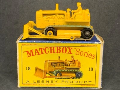 Matchbox MB18-C9: Caterpillar Bulldozer BPW with Type D Box - Image 1 of 4