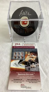 Grant Fuhr Calgary Flames Official Game Hand Signed Puck Autographed JSA COA HOF - Picture 1 of 9