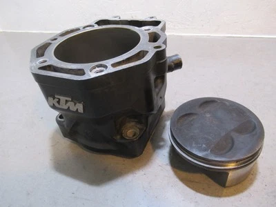 KTM LC4 640 Adventure Cylinder Piston 2002 - Image 1 of 4
