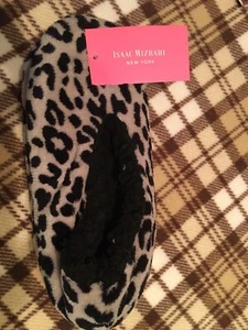 ISAAC MIZRAHI NEW YORK SLIPPER SOCKS LEOPARD PRINTS SIZE SIZE M NEW! - Picture 1 of 3