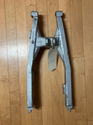 Оригинальная подвеска с поворотным рычагом Uni-trak 1986 1987 1988 Kawasaki KDX200 - Изображение 1 из 4